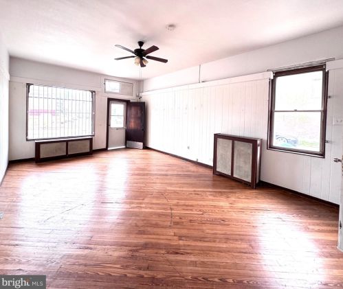 2243 Emerald St, Philadelphia PA  19125-1538 exterior