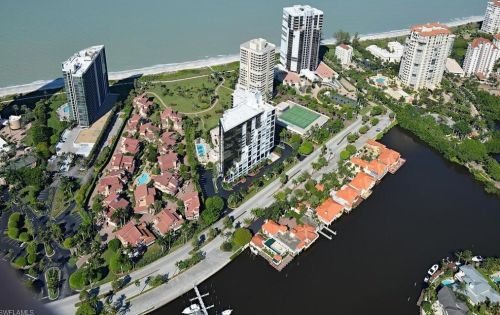 4705 Villa Mare Ln, Naples FL 34103-3473 exterior