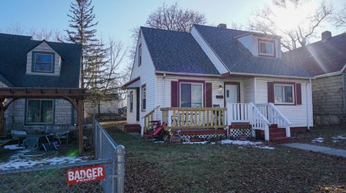 3527 Glendale Ave, Milwaukee WI  53209-5921 exterior