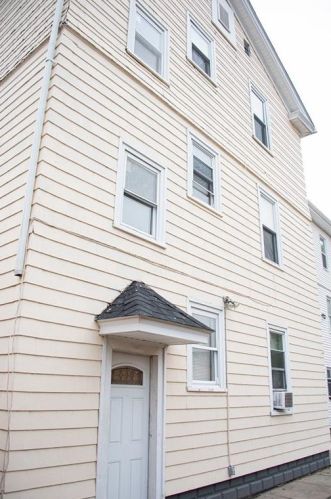 53 Raymond St, Providence RI 02908-4838 exterior