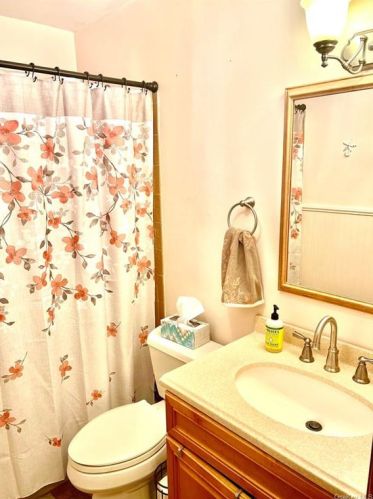 149 Freezer Rd, Middletown NY 10941-1821 exterior