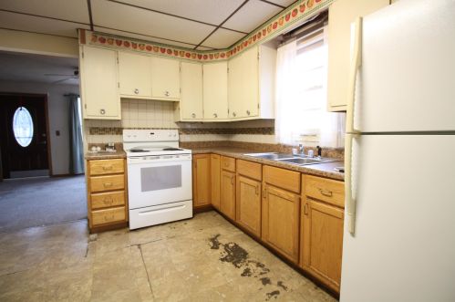 1130 Frst Dr, Meskegon MI 49442-4812 exterior