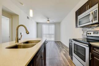 11400 Domain Dr, Austin TX  78758-7705 exterior