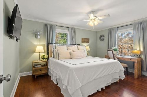 3378 Breton Ct, Atlanta GA 30319-2407 exterior