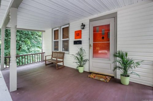 33 Kensico Ave, Valhalla, NY 10595-1919