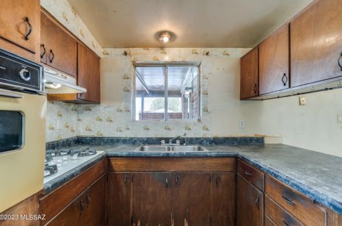 1116 Edgewater Dr, Tucson AZ 85704-2414 exterior