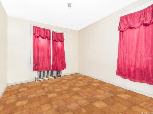 1923 Hennessy Pl, Bronx NY 10453-2910 exterior