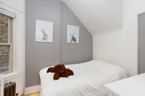 1466 Farragut Ave, Chicago IL 60640-1010 exterior