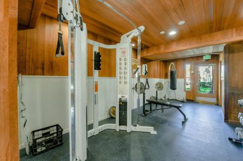 605 Teatree Ct, San Jose CA 95128-4722 exterior