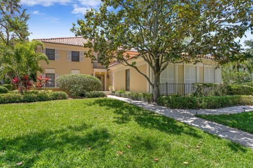 4912 Andros Dr, Tampa, FL 33629-4802