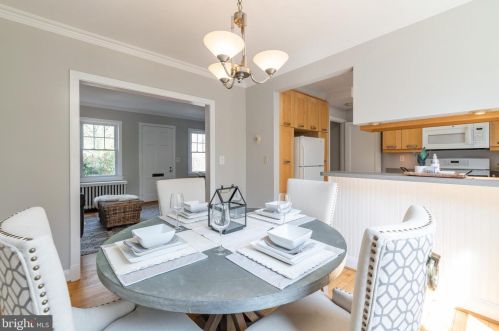 5 Maple St, Alexandria VA 22301-2603 exterior