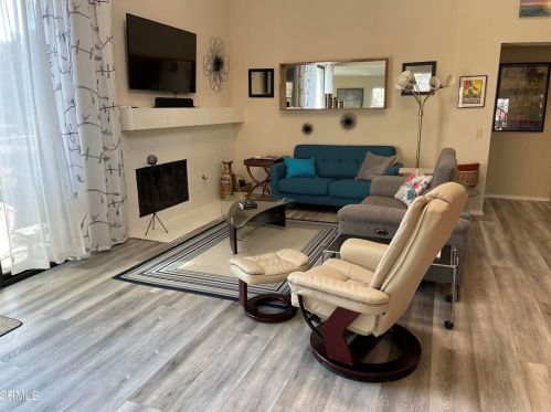 4687 San Sebastian Dr, Oxnard CA  93035-3644 exterior