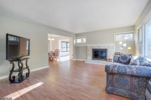 41 Sunset Lake Rd, Sparta, NJ 07871-3130