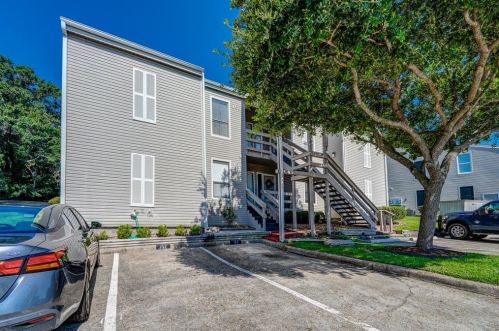 152 April Pt Dr, Montgomery TX 77356-8873 exterior