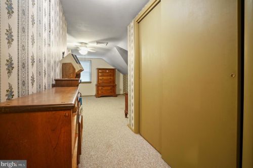 2071 Sunnyside Ave, Pottstown PA 19464-3026 exterior