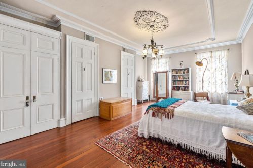 1129 Christian St, Philadelphia PA 19147-3710 exterior