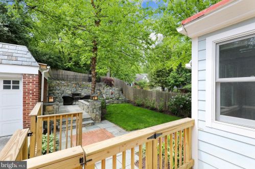 7426 Piney Branch Rd, Silver Spring MD 20901-4352 exterior