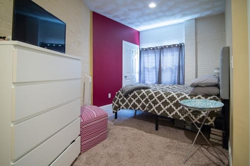 1883 Smith St, Providence RI 02908-1822 exterior