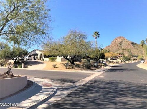 15206 19th Way, Phoenix AZ  85022-3921 exterior