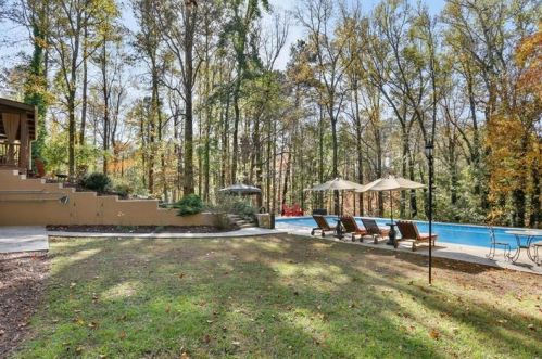 8180 Innsbruck Dr, Atlanta GA 30350-4312 exterior