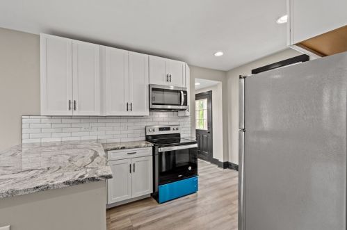 61 Mainsgate St, Pittsburgh PA 15205-2247 exterior