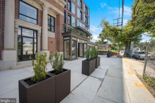 2027 Rhode Island Ave, Washington DC  20018-2834 exterior