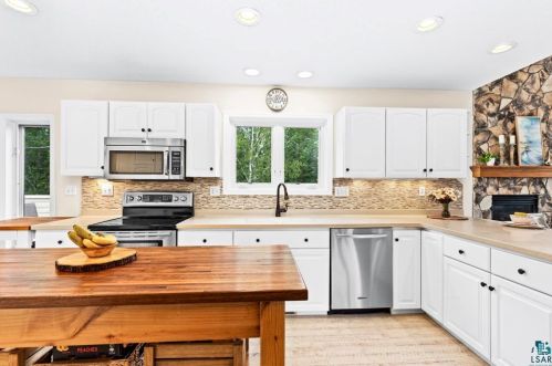 2112 Ponderosa Cir, Duluth MN 55811-1959 exterior