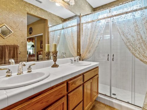 253 Marsalla Dr, Folsom CA 95630-7201 exterior