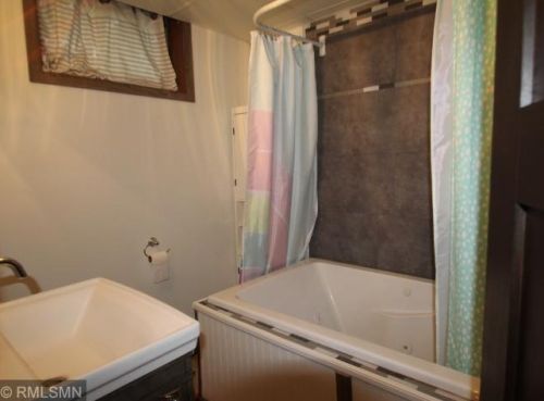 754 County Road 6, Stanford MN 55080-8018 exterior