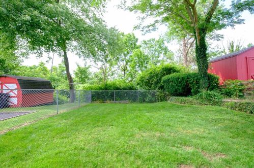 1284 Raven Dr, Pittsburgh PA  15243-1242 exterior