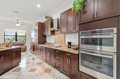 5270 42 St, Naples FL 34116-5926 exterior