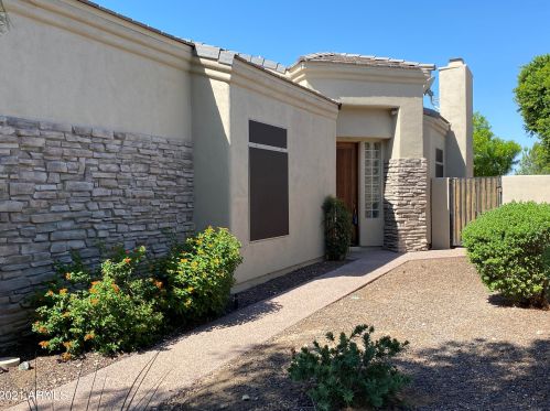 7020 38th Pl, Phoenix AZ  85042-6215 exterior