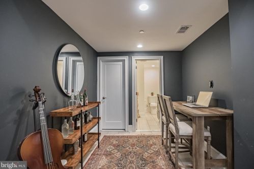 1018 Leithgow St, Philadelphia PA  19123-1421 exterior