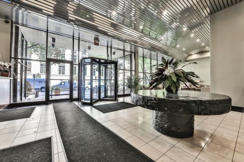 2754 Hampden Ct, Chicago IL 36200-1612 exterior