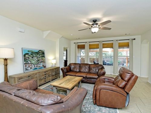 100 San Miniato St, Georgetown TX 78628-7030 exterior