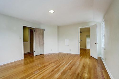 4543 Ardmore Ave, Milwaukee WI 53211-1402 exterior