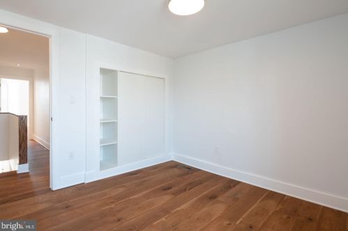 2833 Jackson St, Philadelphia PA  19145-2426 exterior