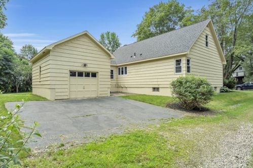 30 Kinnicutt Rd, Worcester MA 01602-1546 exterior