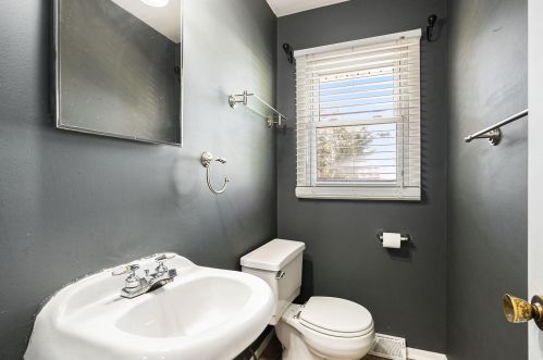 5467 Greenboro Dr, Grand Rapids MI 49508-6044 exterior