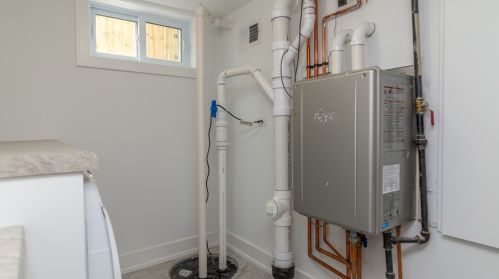 5135 Neenah Ave, Chicago IL  60656-3728 exterior