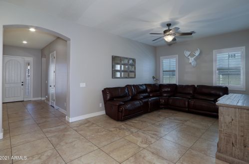 2913 Ebony Dr, Chandler AZ 85286 exterior