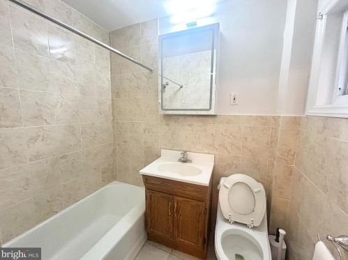 140 21st St, Philadelphia PA  19103-4431 exterior