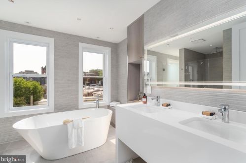 1604 13th St, Washington DC 20009-4303 exterior