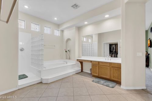 2441 Thompson Way, Chandler AZ 85286-8436 exterior