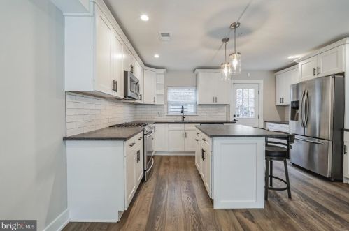 220 Fountain St, Philadelphia PA  19128-4508 exterior