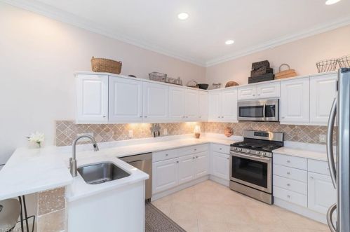 4579 Cardinal Cove Ln, Naples FL 34114-9486 exterior