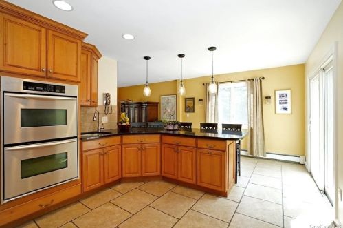 140 Cornell Dr, Commack NY 11725-2504 exterior