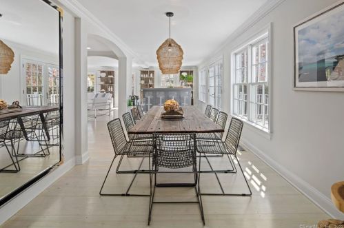 42 Danbury Ave, Westport CT  06880-6821 exterior