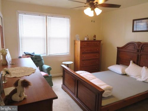 350 Krams Ave, Philadelphia PA 19128-4733 exterior