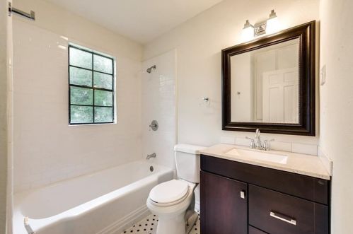 11211 Castolon Dr, Dallas TX  75228-2203 exterior